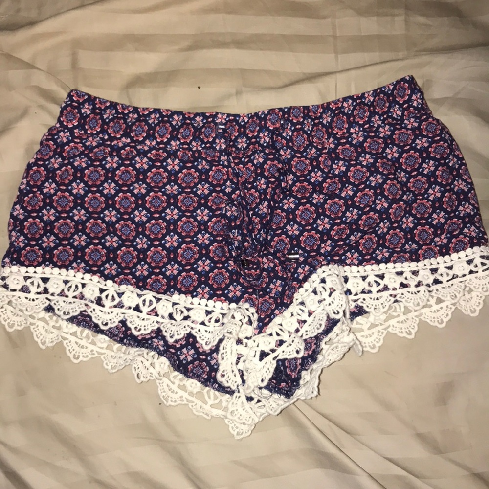 WAVY SHORTS